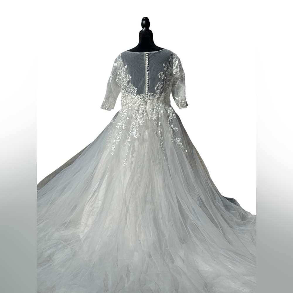 Engerla White Lace Wedding Gown size 20 New - Picture 9 of 15